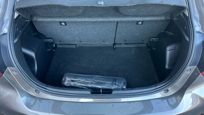 Toyota Yaris 1.5 VVT-i Icon Tech 5dr Petrol Hatchback